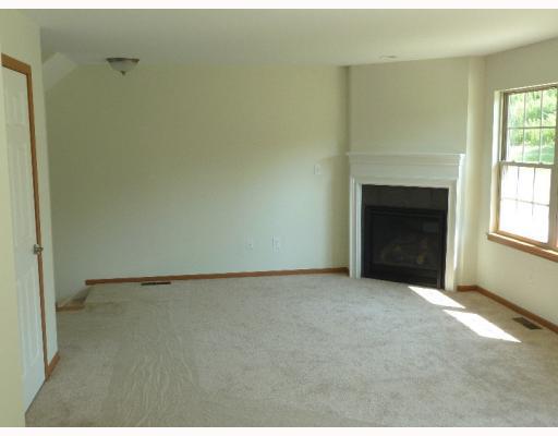 605 Spring Run Drive Monroeville, PA 15146 - Photo 3 of 18 Den/Family/Great Room.