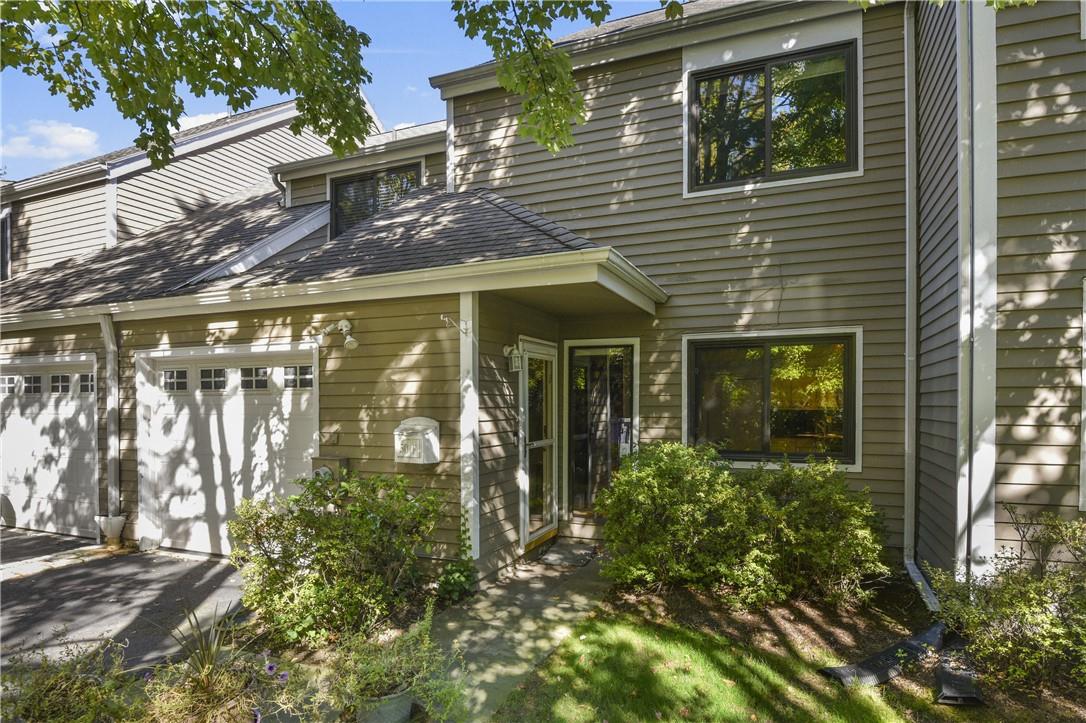 Spacious 3 bedroom, 3 bathroom townhouse nestled into a private cul-de-sac with close proximity to train and  bustling Rye City!