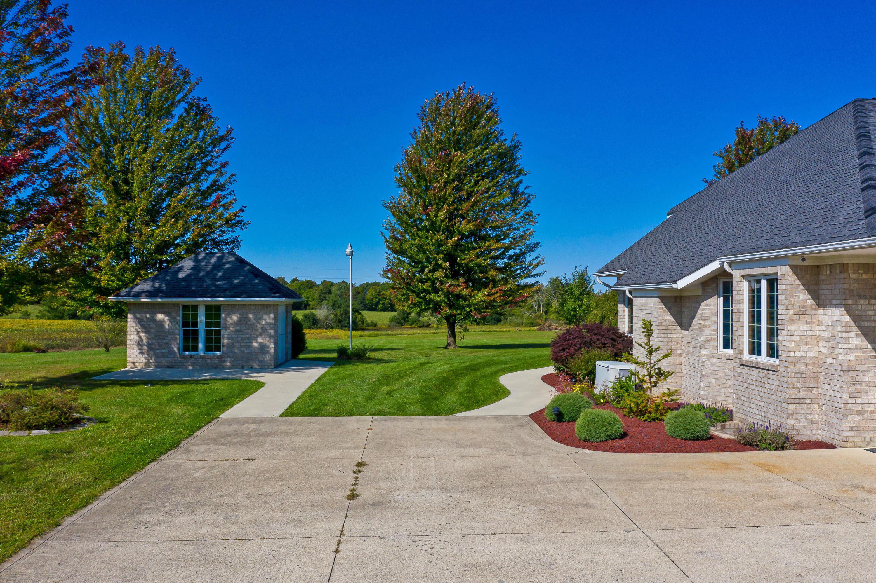 1447 Burnison Road Mansfield, OH 44903 - Photo 18 of 65