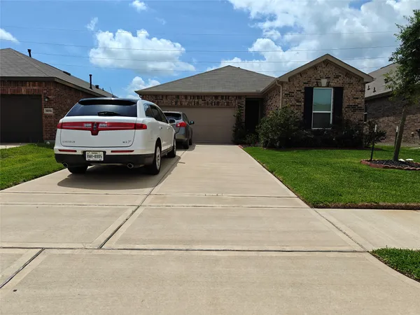 $2,190 | 1270 Glendora Drive, Rosharon, TX 77583