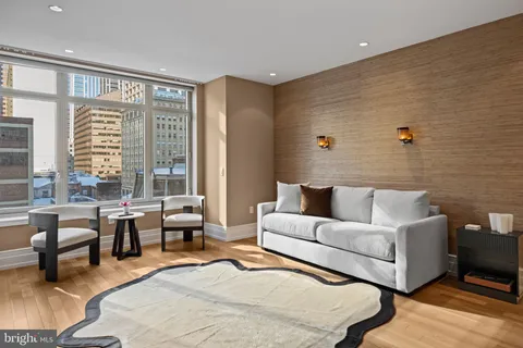 $735,000 | 130 South 18th Street, Unit 503, Philadelphia, PA 19103