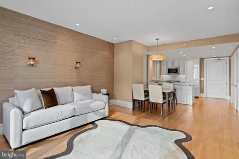 $735,000 | 130 South 18th Street, Unit 503, Philadelphia, PA 19103