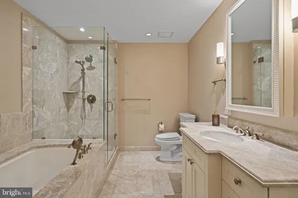 $735,000 | 130 South 18th Street, Unit 503, Philadelphia, PA 19103