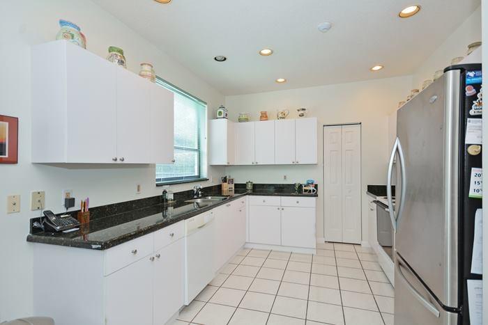 22298 Tupelo Place Boca Raton, FL 33428 - Photo 6 of 14 kitchen_700