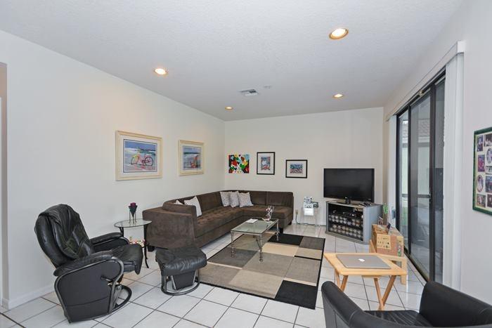 22298 Tupelo Place Boca Raton, FL 33428 - Photo 7 of 14 familyroom_700