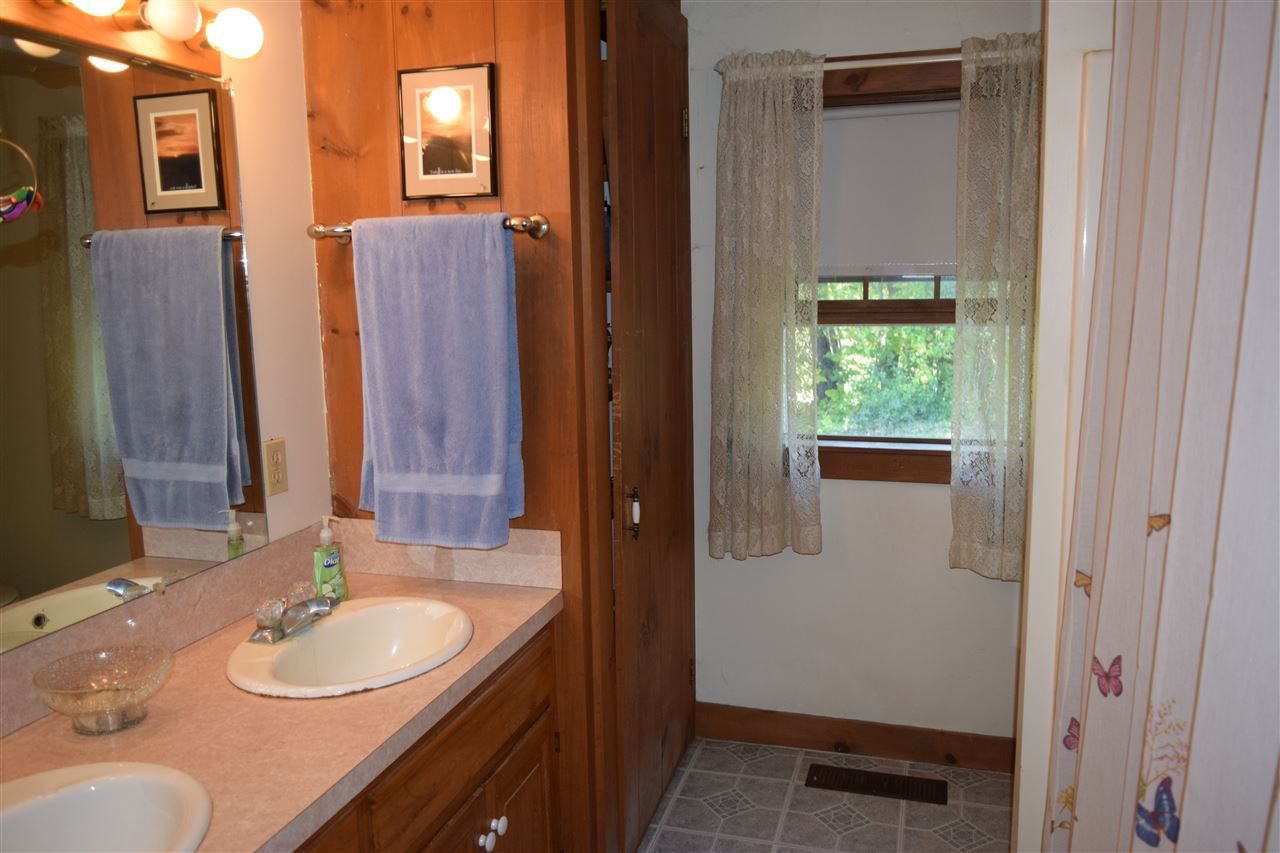 8 Lewis Piper Road Holderness, NH 03245 - Photo 14 of 32