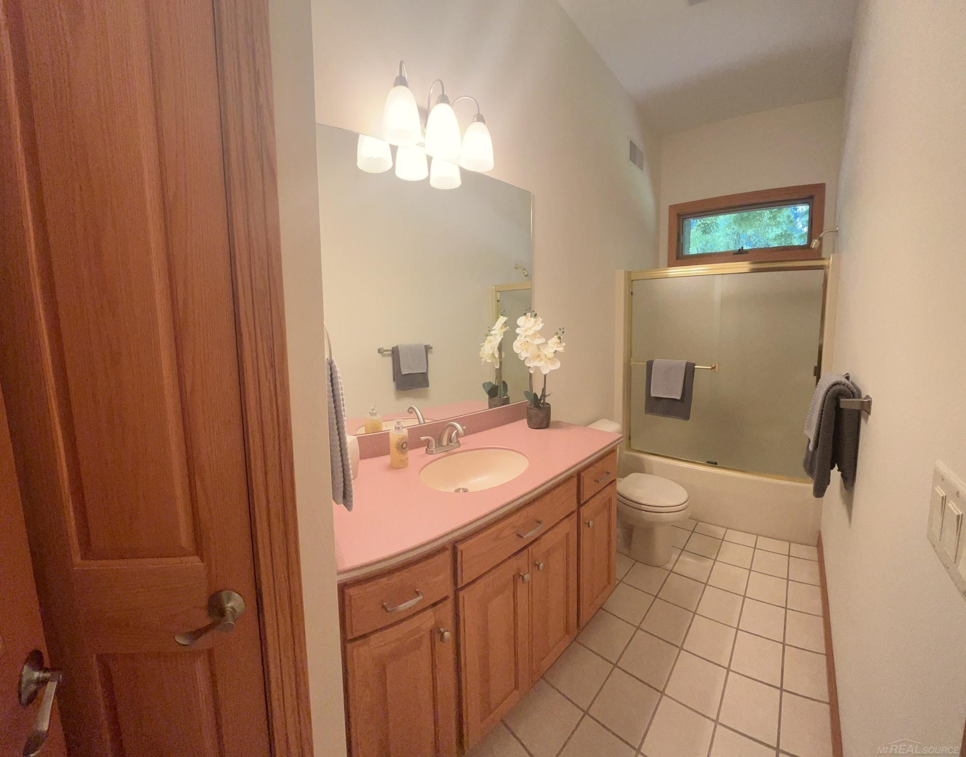 2337 Spring Arbor St. Joseph, MI 49085 - Photo 25 of 41 50147488-8e053934-b8fe-4317-8204-d79e1f09c69d.JPG