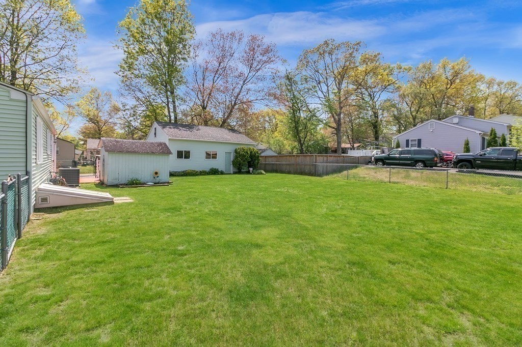 52 Hanson Drive Springfield, MA 01128 - Photo 38 of 39 Gallery Image 38