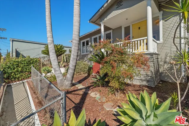 $799,000 | 554 Neva Place, Los Angeles, CA 90042