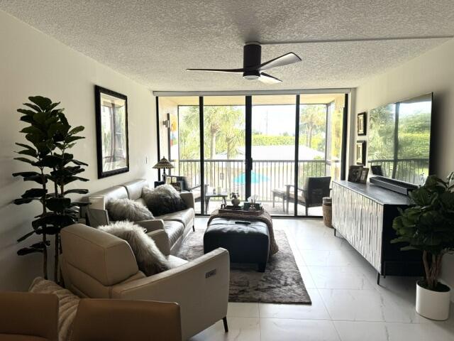 21 Royal Palm Way, Unit 2020 Boca Raton, FL 33432 - Photo 15 of 93 IMG_1120
