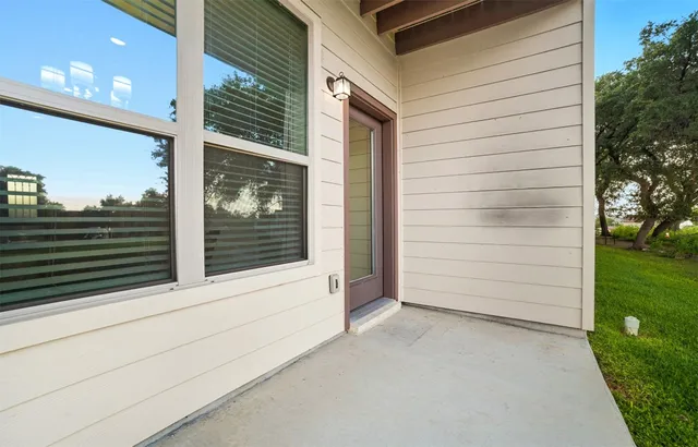 $225,000 | 18900 Nicklaus Drive, Lago Vista, TX 78645