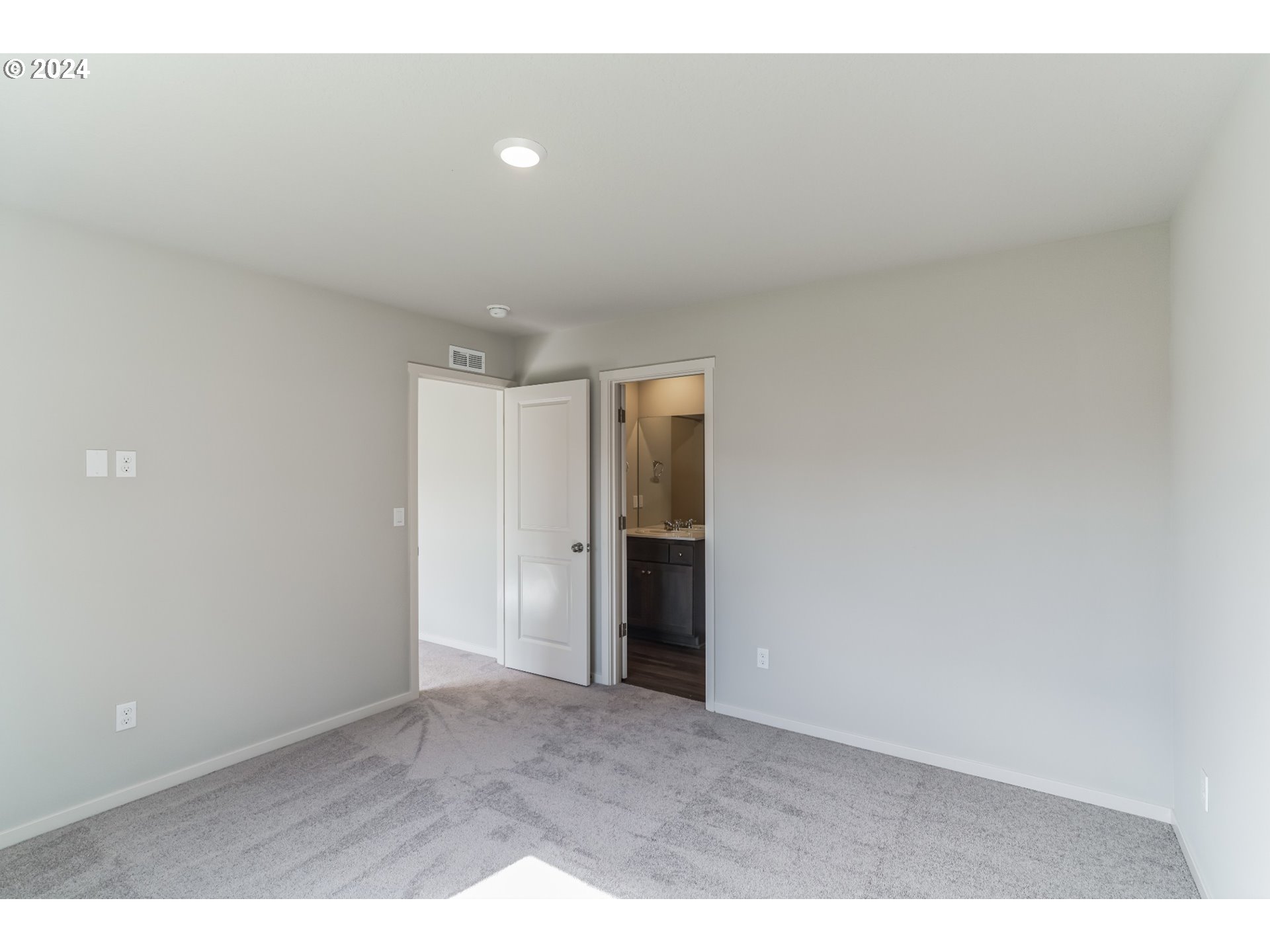 538 Luna Way Lebanon, OR 97355 - Photo 11 of 19 Gallery Image 11