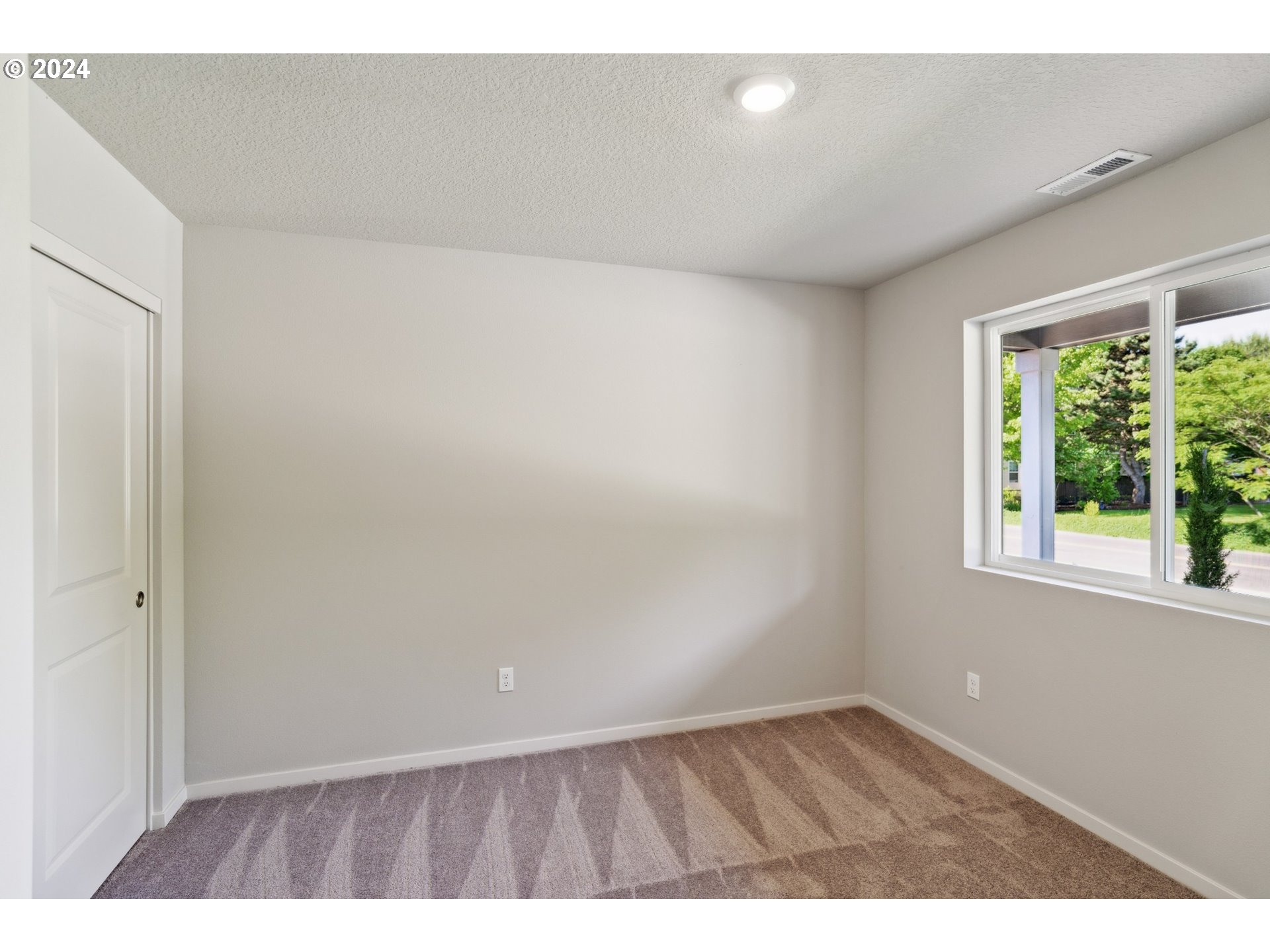 538 Luna Way Lebanon, OR 97355 - Photo 7 of 19 Gallery Image 7