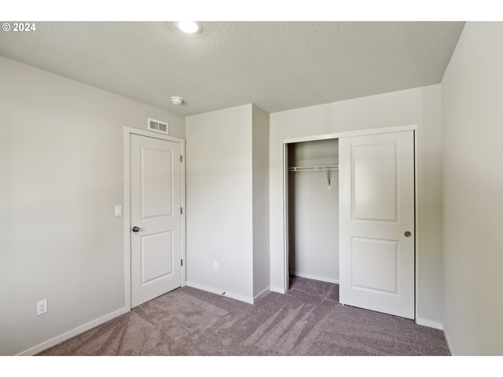538 Luna Way Lebanon, OR 97355 - Photo 8 of 19 Gallery Image 8