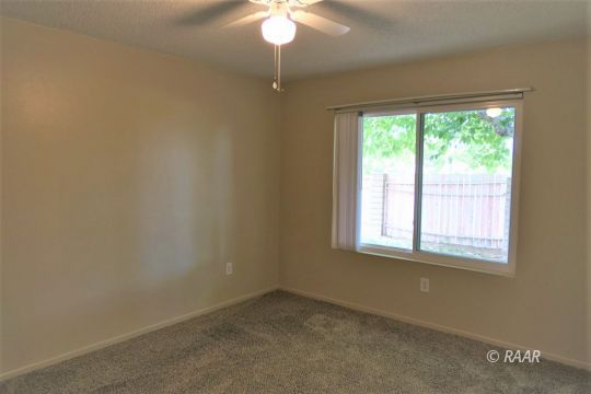 440 Debra Lane Ridgecrest, CA 93555 - Photo 17 of 32 an empty room with a window