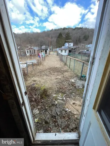 $30,000 | 322 West Main Street, Girardville, PA 17935