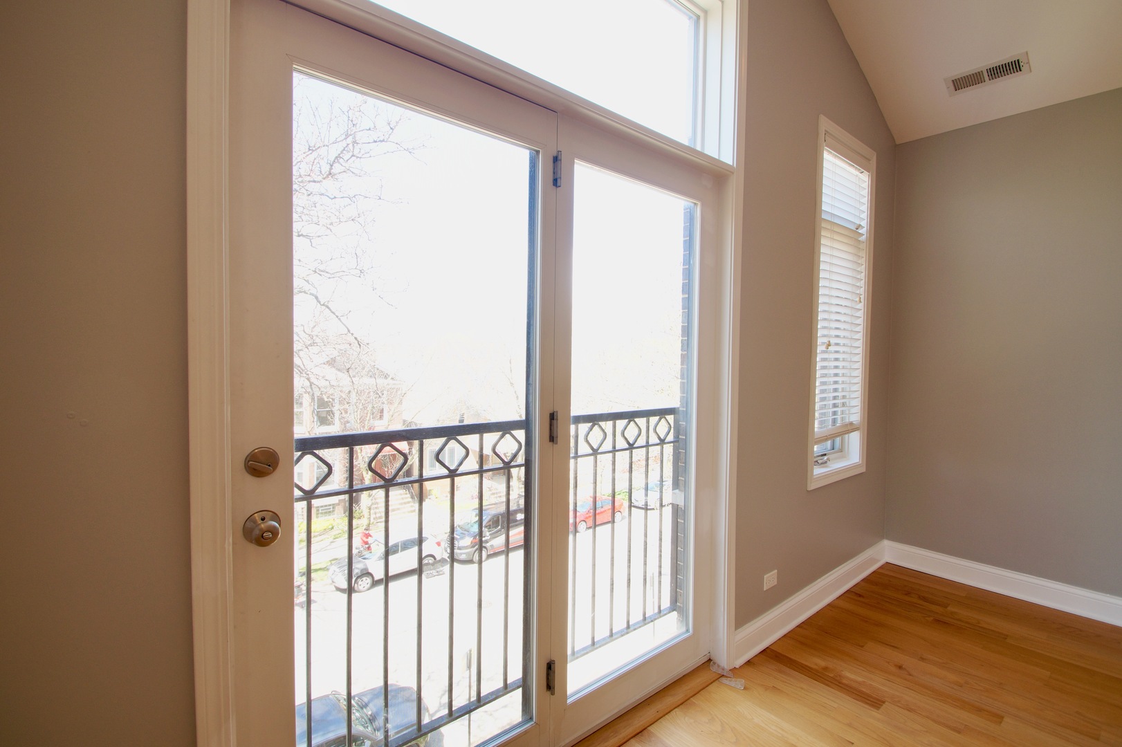 3213 South Wells Street, Unit 3 Chicago, IL 60616 - Photo 4 of 34