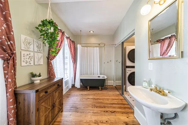 $4,600 | 215 South Montclair Avenue, Dallas, TX 75208