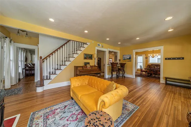 $4,600 | 215 South Montclair Avenue, Dallas, TX 75208