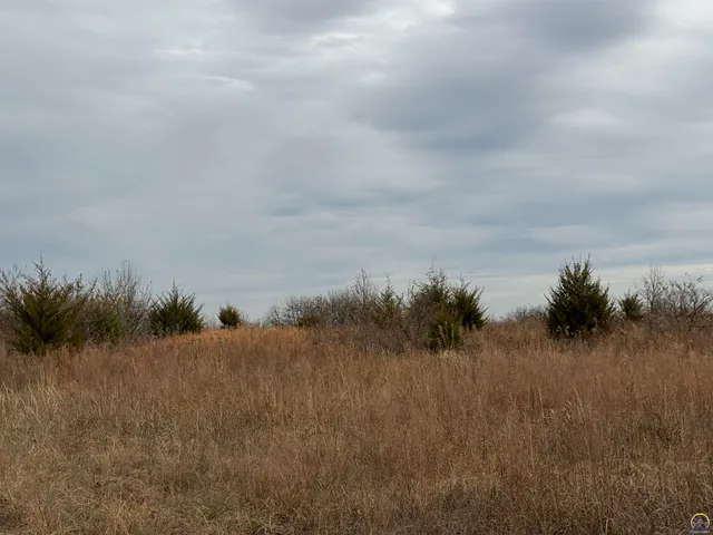 $265,900 | 5400 Northwest Brickyard Road, Topeka, KS 66618