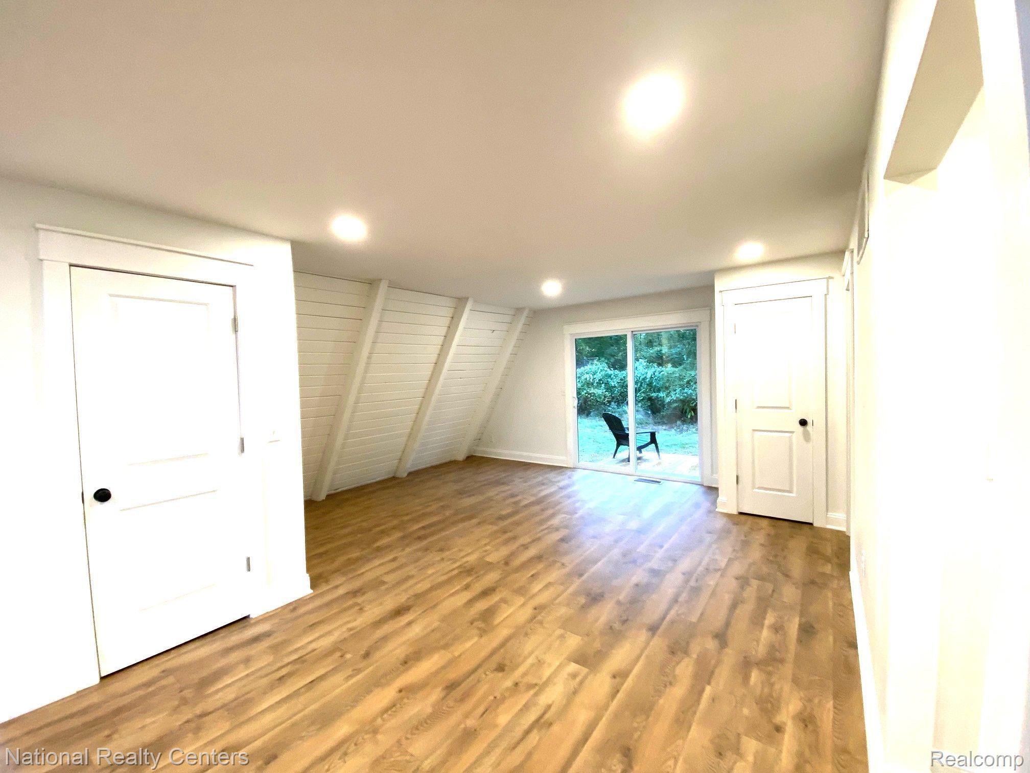 12466 Hegel Road Goodrich, MI 48438 - Photo 14 of 34 Gallery Image 14