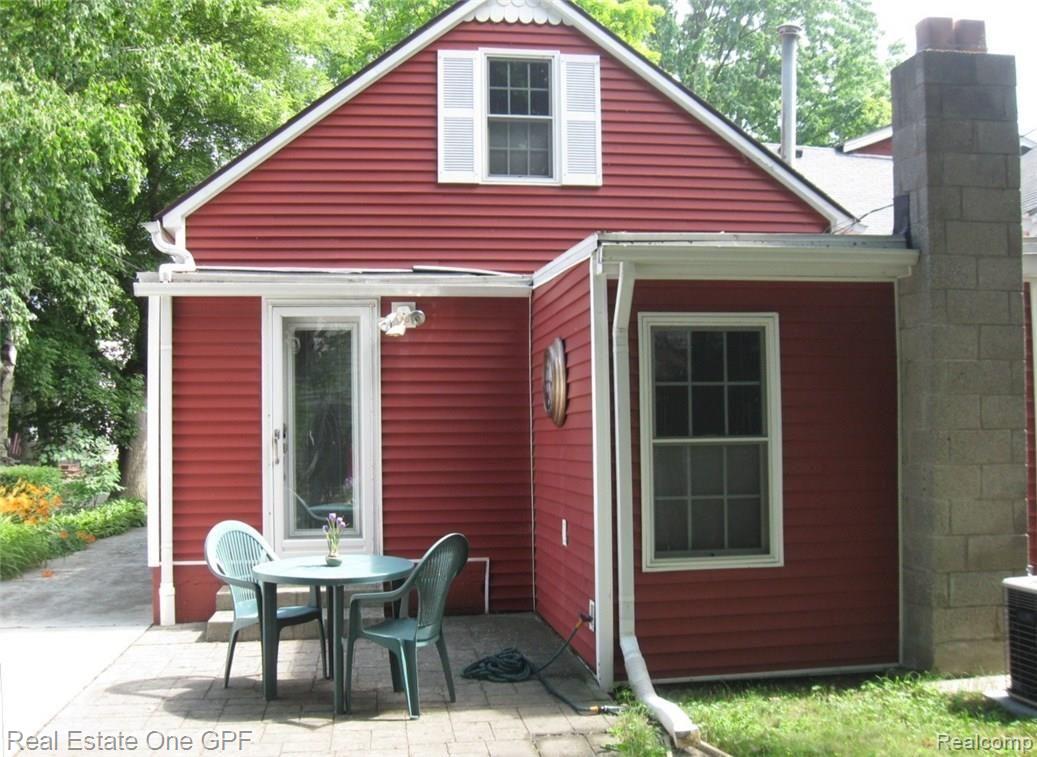 99 Muir Road Grosse Pointe, MI 48236 - Photo 33 of 37 33 IMG_2787.JPG