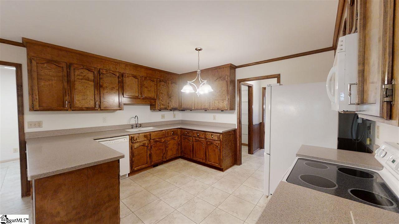 220 West Silverleaf Street Greer, SC 29650 - Photo 12 of 31 Gallery Image 12