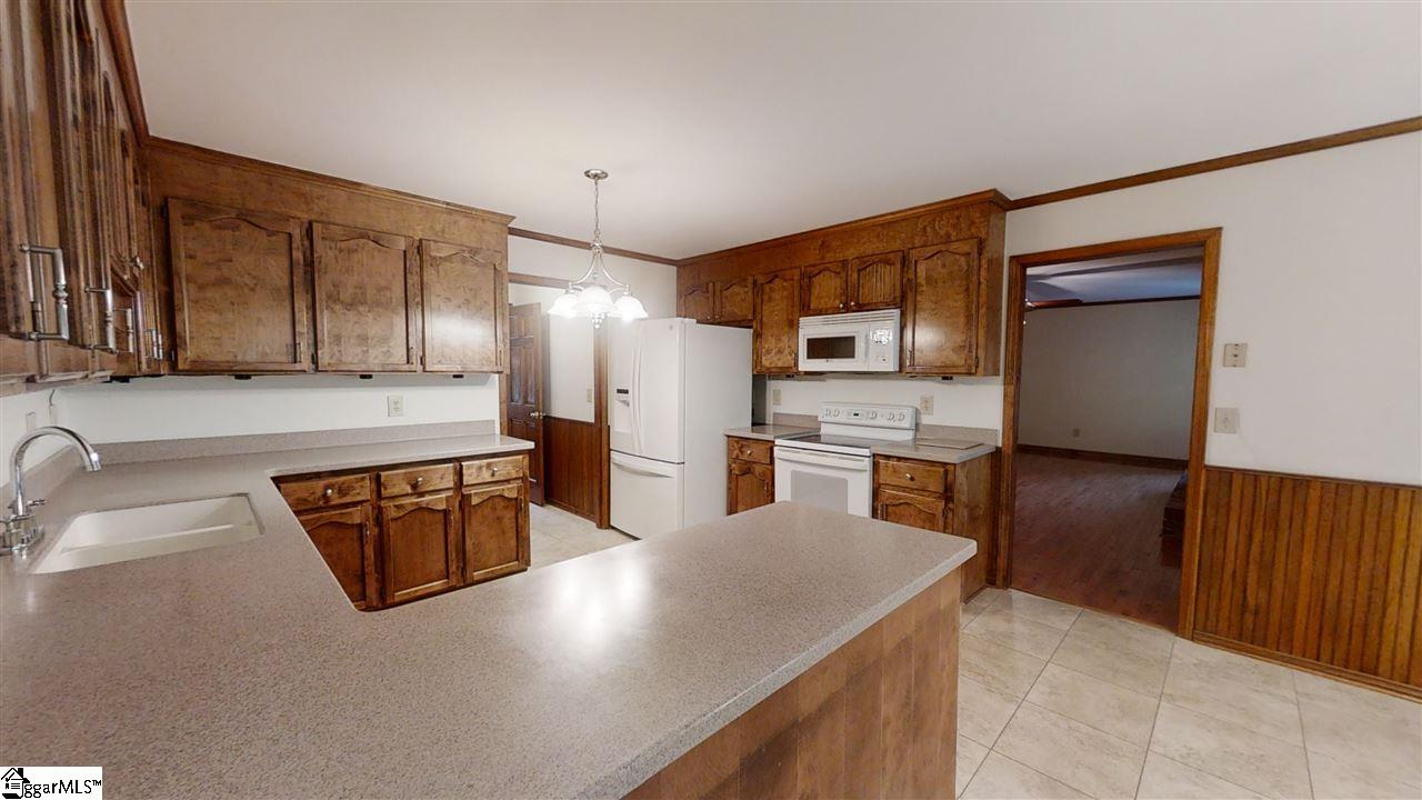 220 West Silverleaf Street Greer, SC 29650 - Photo 13 of 31 Gallery Image 13