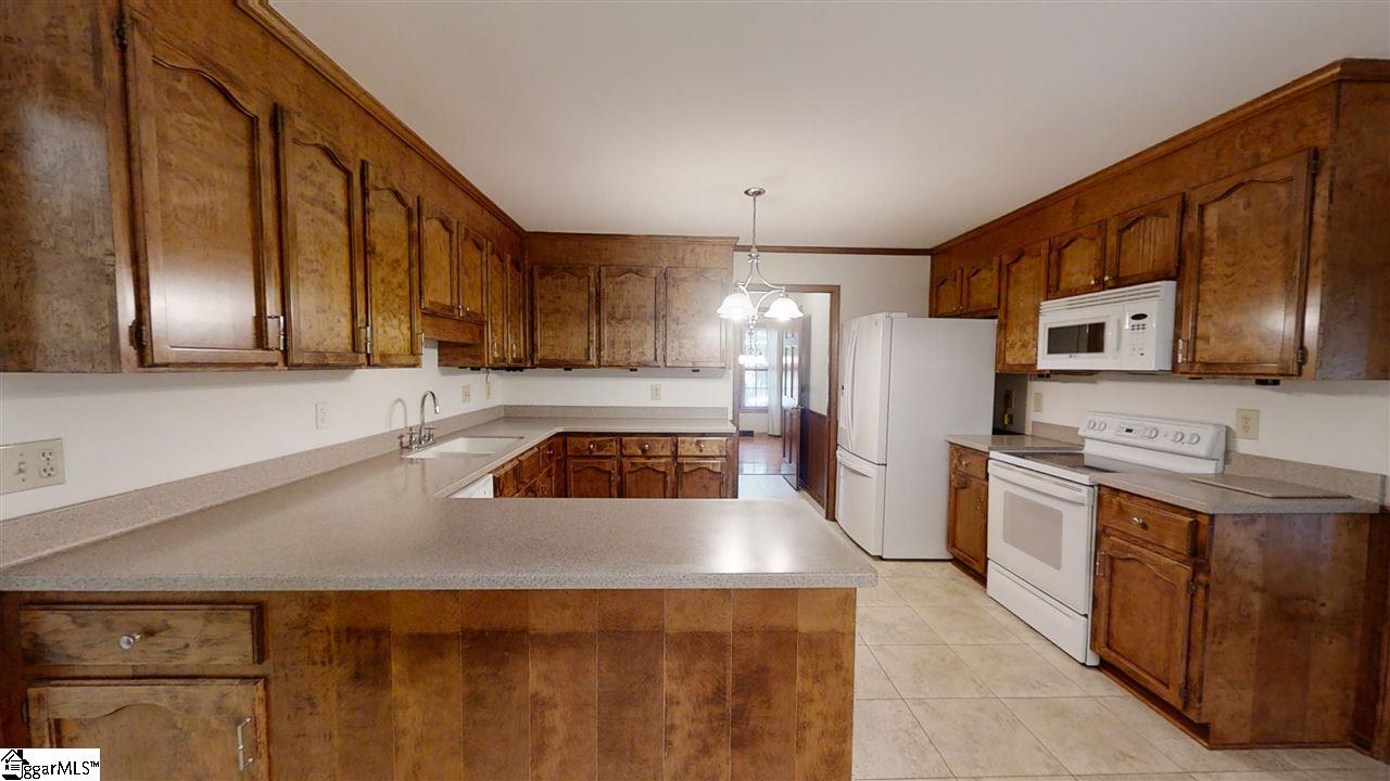 220 West Silverleaf Street Greer, SC 29650 - Photo 14 of 31 Gallery Image 14