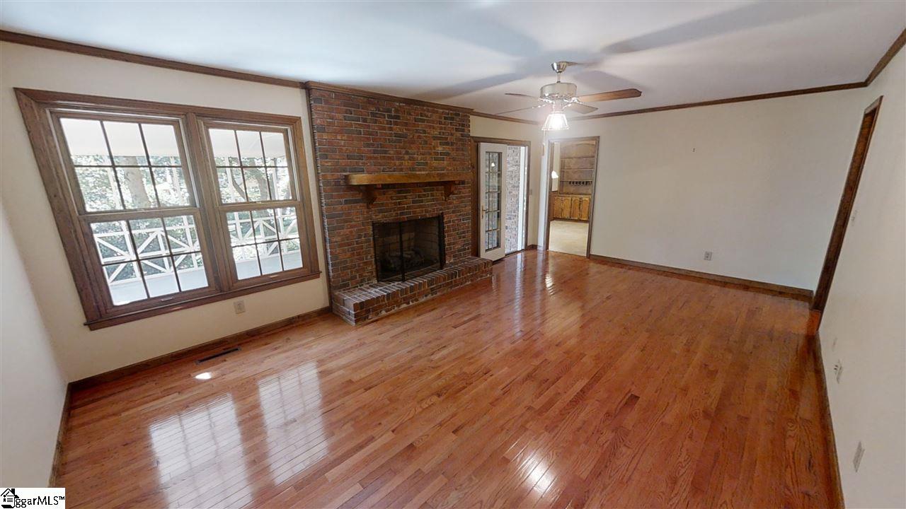 220 West Silverleaf Street Greer, SC 29650 - Photo 9 of 31 Gallery Image 9
