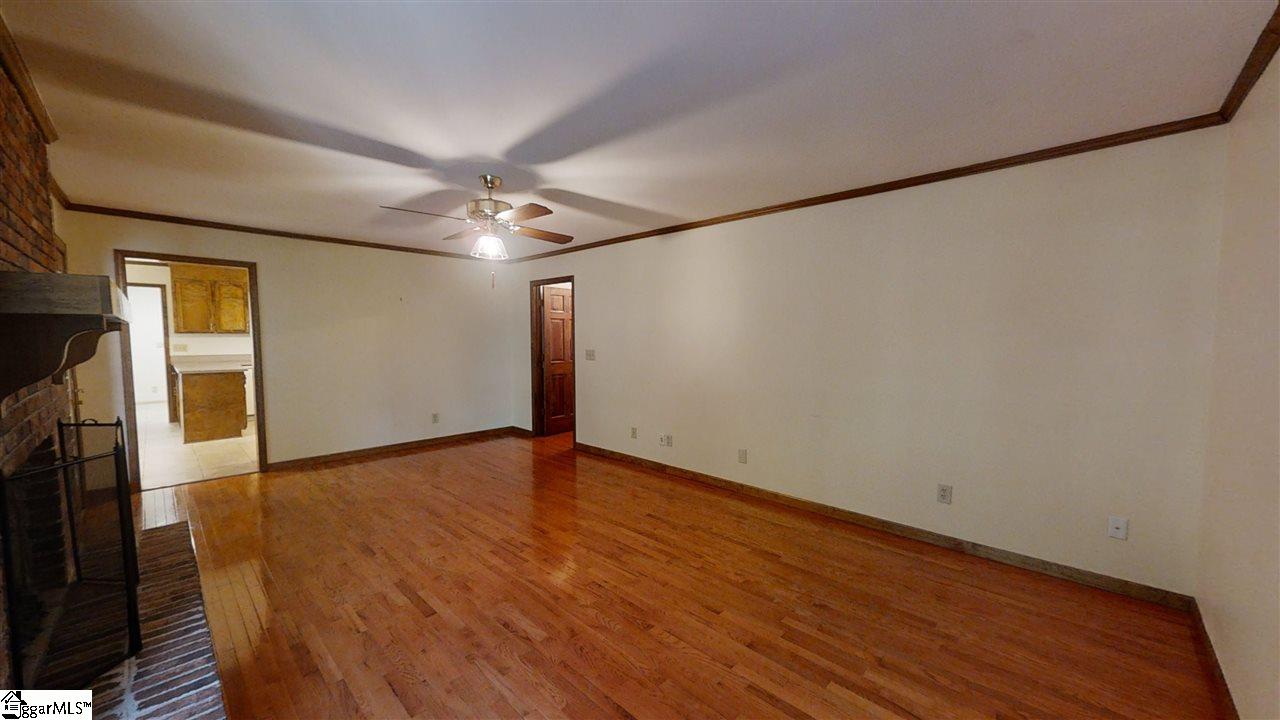 220 West Silverleaf Street Greer, SC 29650 - Photo 10 of 31 Gallery Image 10