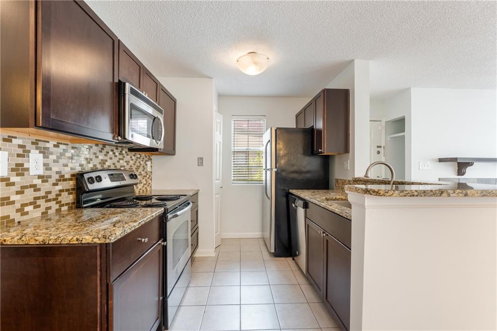 606 Cypress Pointe Street Alpharetta, GA 30022 - Photo 4 of 30