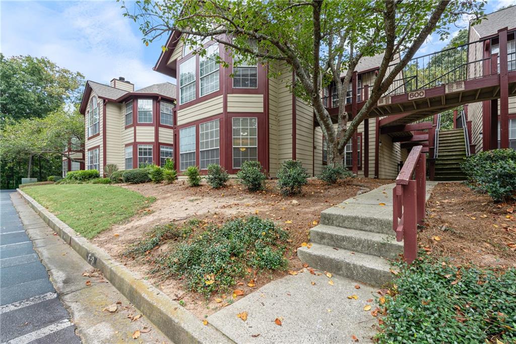 606 Cypress Pointe Street Alpharetta, GA 30022 - Photo 7 of 30