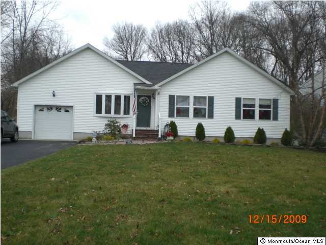 45 Pease Road Manalapan, NJ 07726 - Photo 1 of 3 Primary Photo