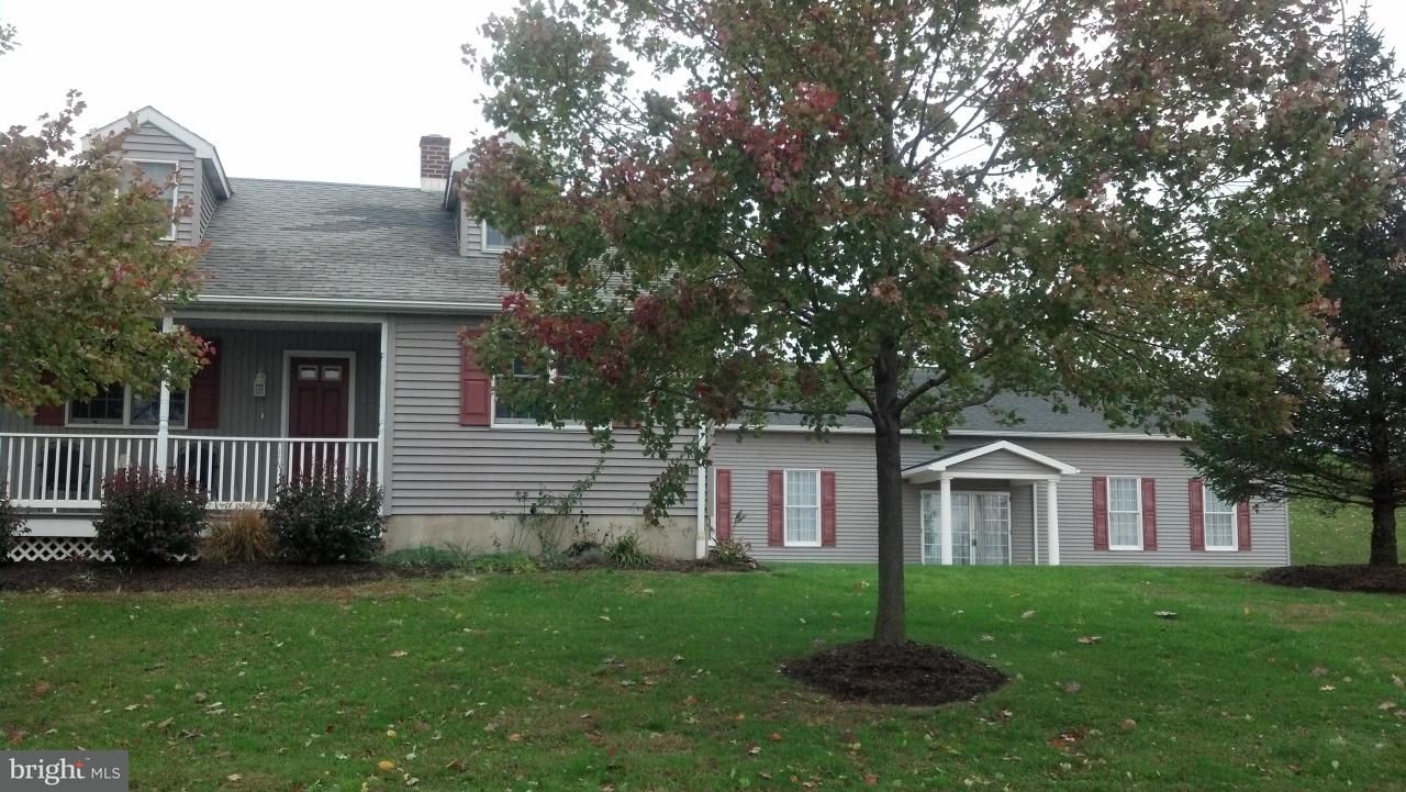 402 West Sun Hill Road Manheim, PA 17545 - Photo 2 of 15 Gallery Image 2