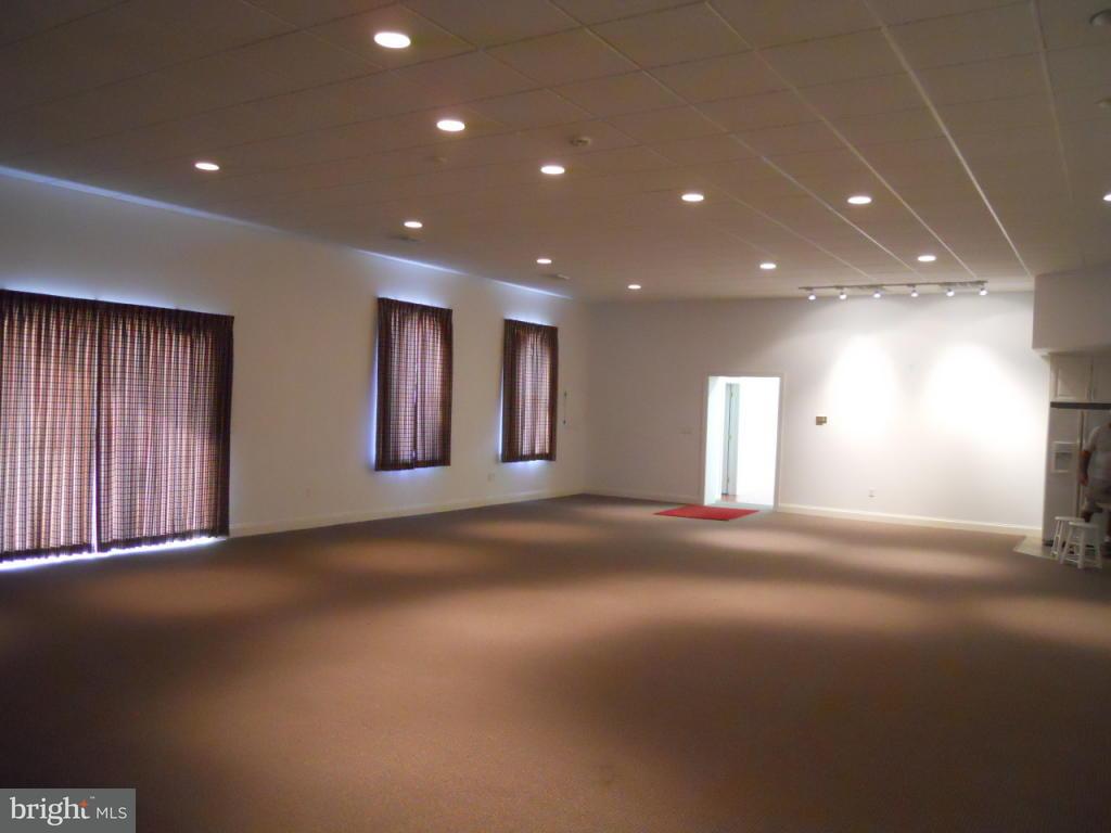 402 West Sun Hill Road Manheim, PA 17545 - Photo 11 of 15 Gallery Image 11