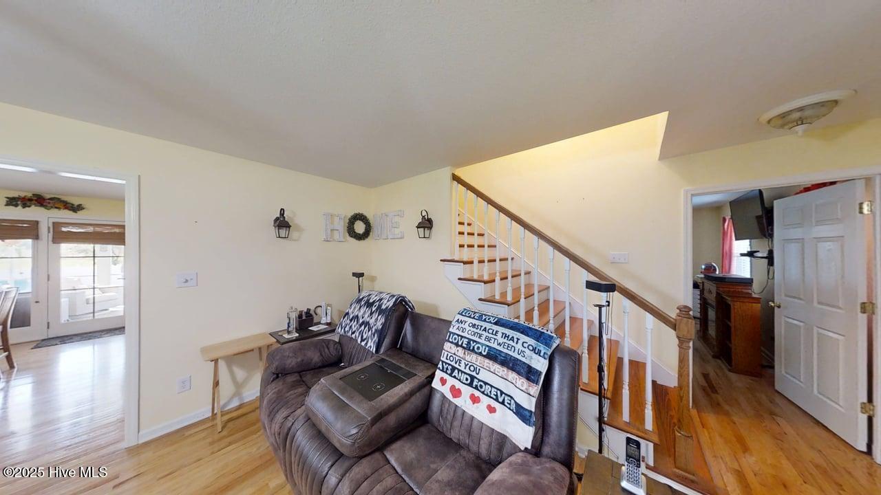 1029 Five Mile Road Richlands, NC 28574 - Photo 30 of 42 Stairs