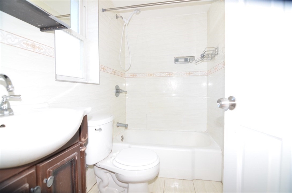 196 Holbrook Road Quincy, MA 02171 - Photo 11 of 17