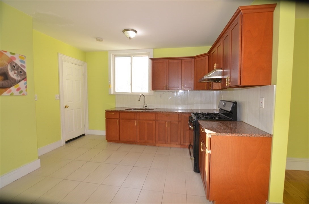 196 Holbrook Road Quincy, MA 02171 - Photo 2 of 17