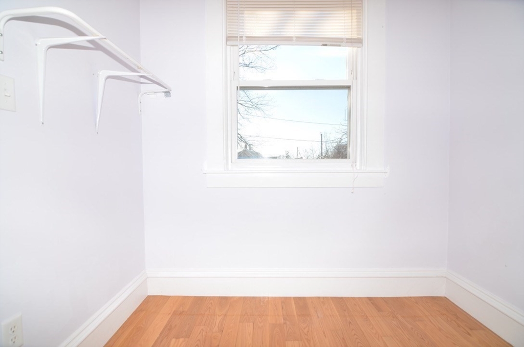 196 Holbrook Road Quincy, MA 02171 - Photo 5 of 17