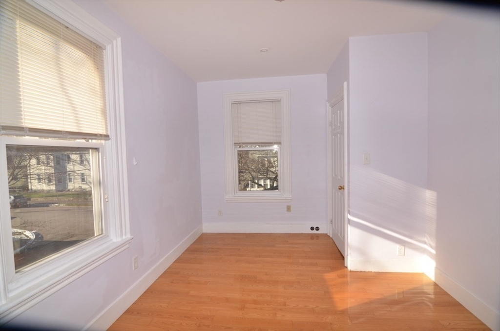 196 Holbrook Road Quincy, MA 02171 - Photo 9 of 17