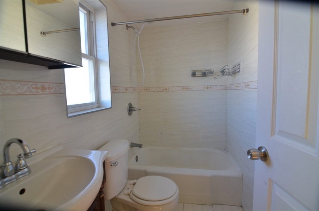 196 Holbrook Road Quincy, MA 02171 - Photo 10 of 17