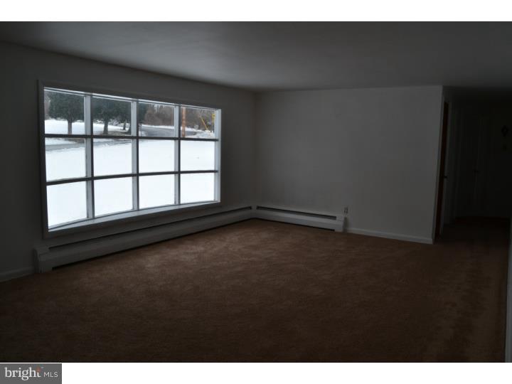 151 Rattlesnake Hill Road Boyertown, PA 19512 - Photo 2 of 7 Living Room