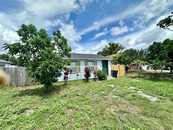 $1,795 | 4111 28th Street North, St. Petersburg, FL 33714