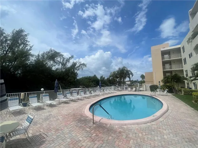 $1,500 | 2840 Northeast 14th Street Causeway, Unit 210, Pompano Beach, FL 33062