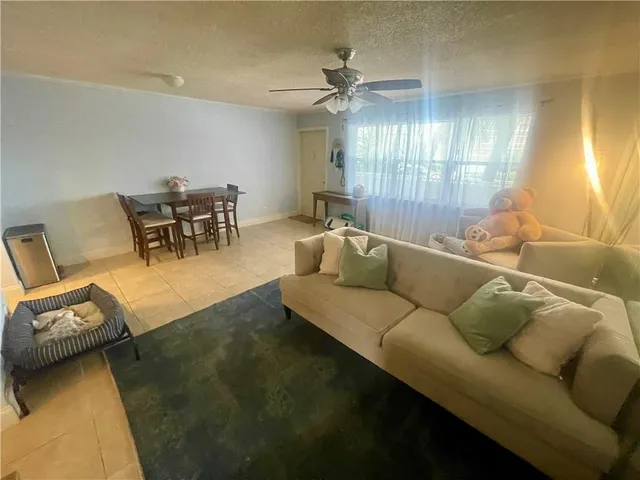 $1,500 | 2840 Northeast 14th Street Causeway, Unit 210, Pompano Beach, FL 33062