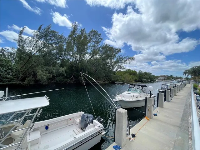 $1,500 | 2840 Northeast 14th Street Causeway, Unit 210, Pompano Beach, FL 33062