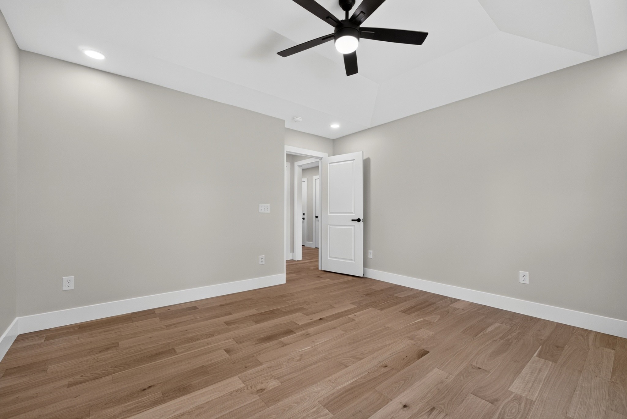 215 James Holman Road Sparta, TN 38583 - Photo 16 of 38