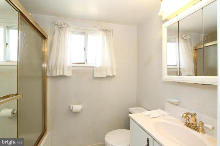4024 Jeffry Street Silver Spring, MD 20906 - Photo 15 of 16 Bath #2