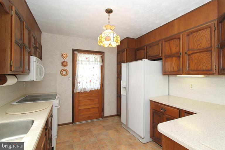 4024 Jeffry Street Silver Spring, MD 20906 - Photo 6 of 16 Kitchen